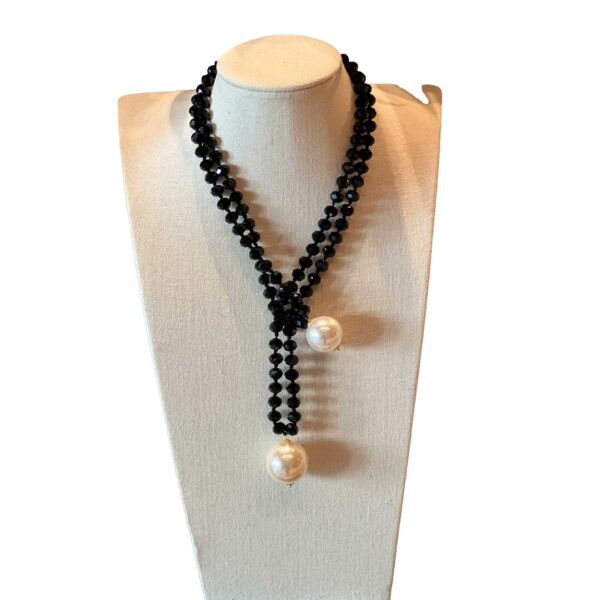 Double jumbo pearl necklace with jet colored crystal